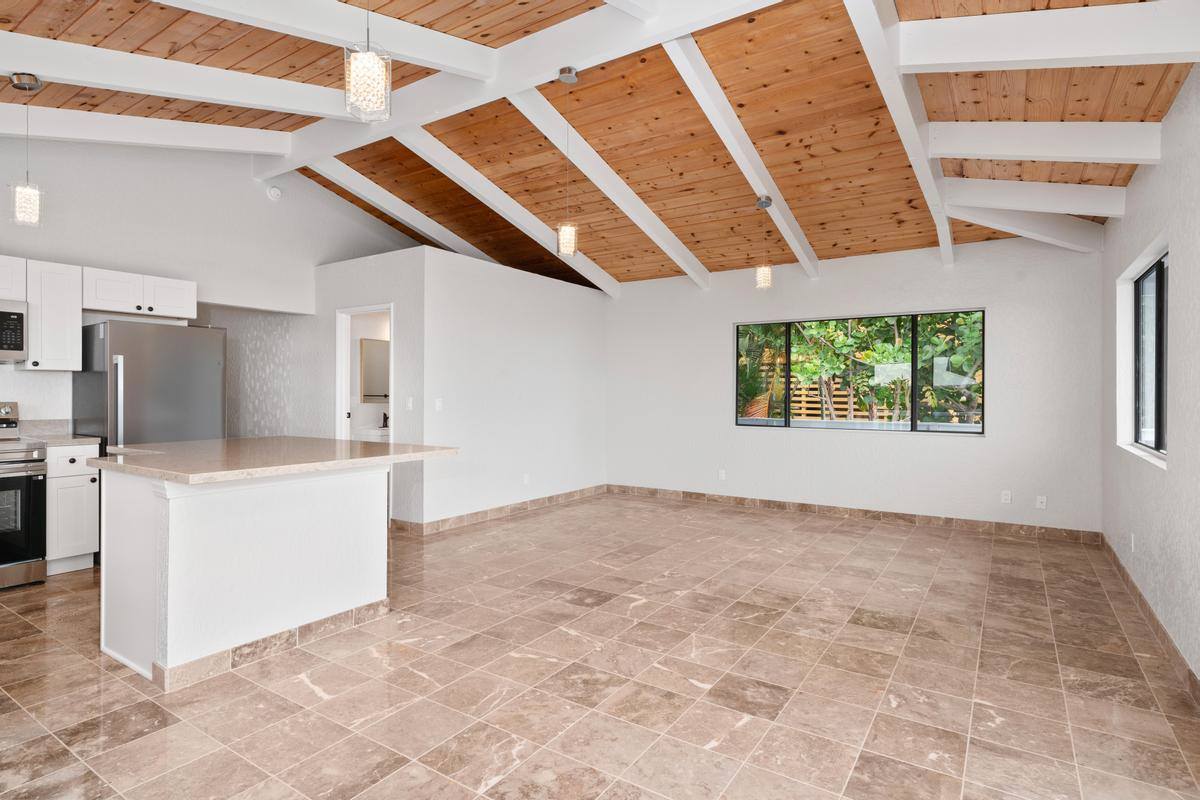 87-3205 Guava Rd, Captain Cook, HI 96704