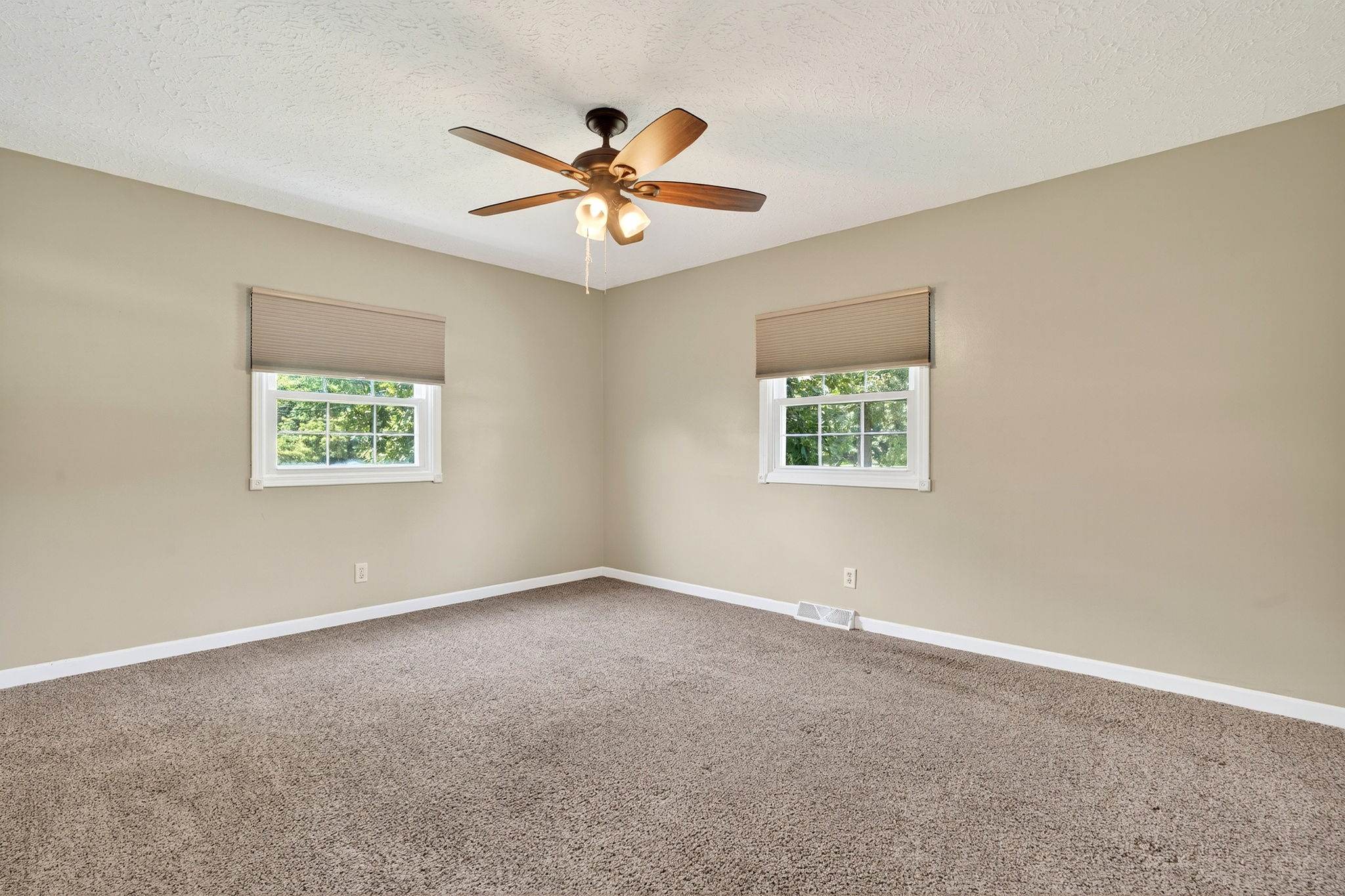 5733 East Grant, Terre Haute, IN 47805