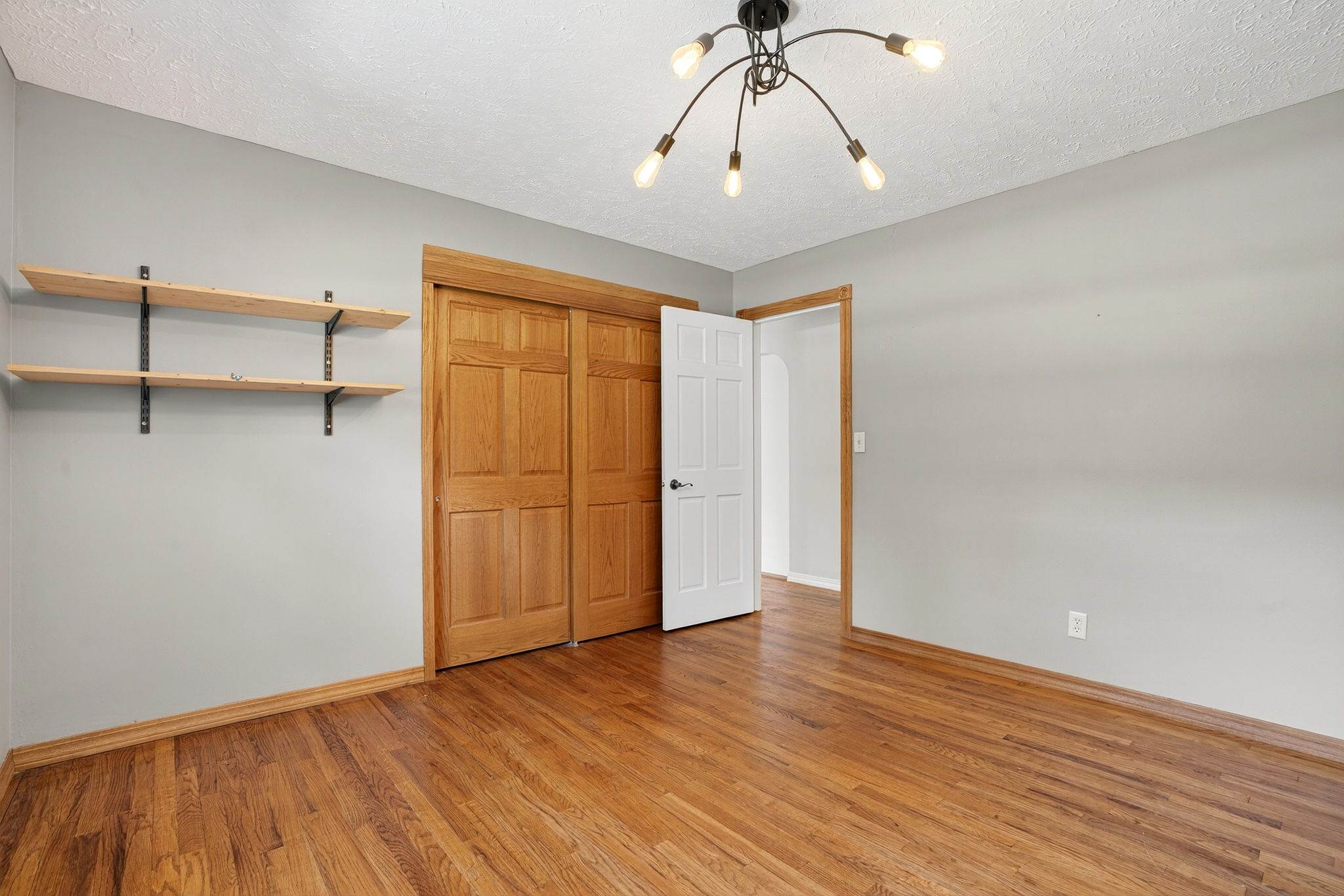 5733 East Grant, Terre Haute, IN 47805