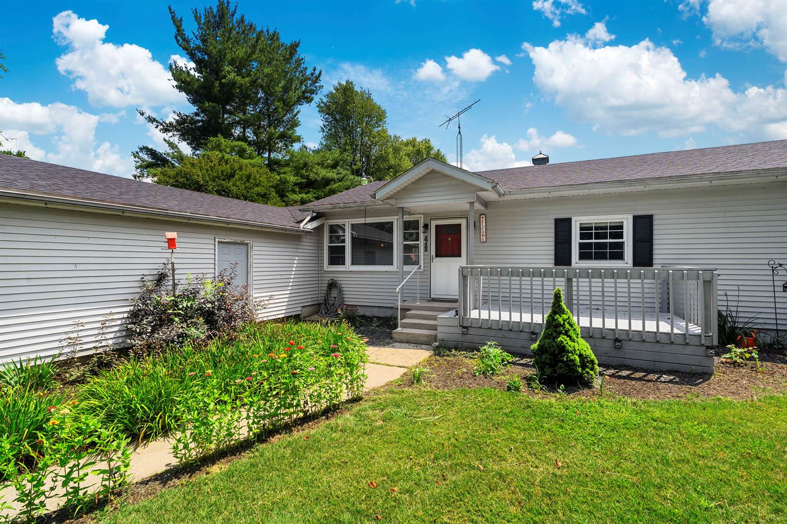 5733 East Grant, Terre Haute, IN 47805