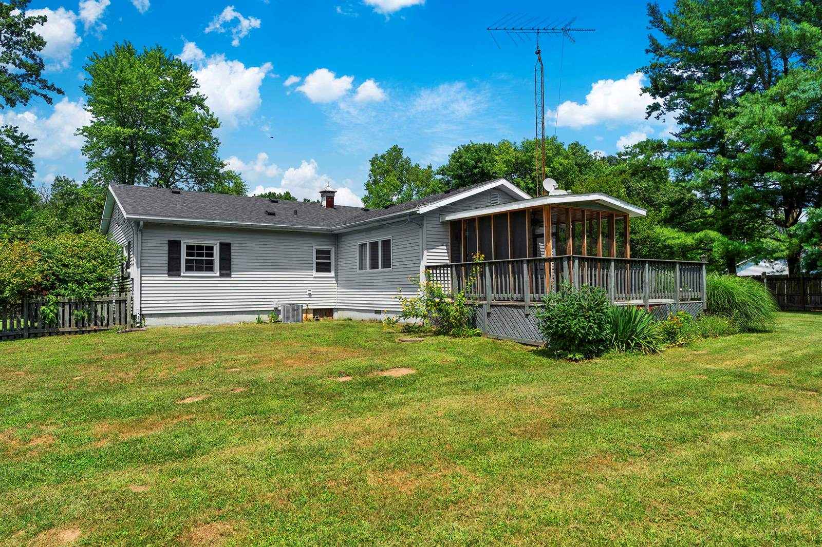 5733 East Grant, Terre Haute, IN 47805