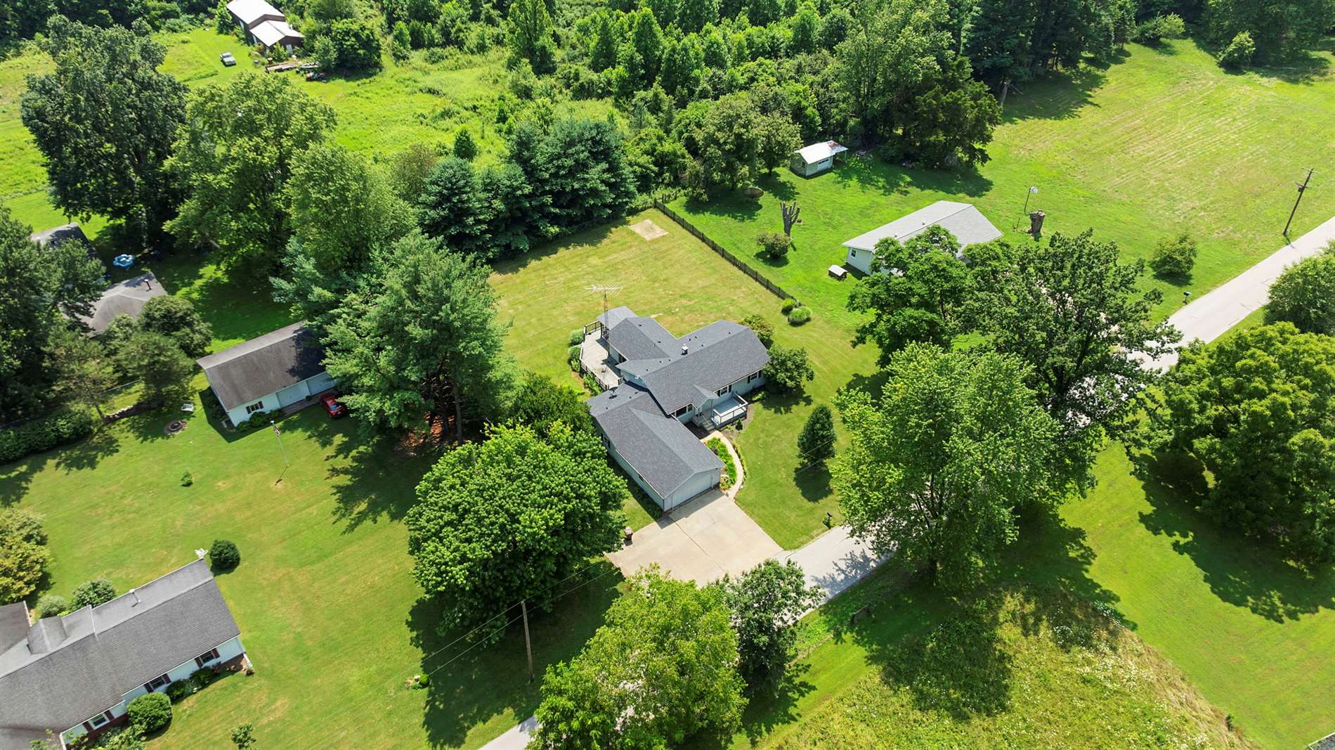 5733 East Grant, Terre Haute, IN 47805