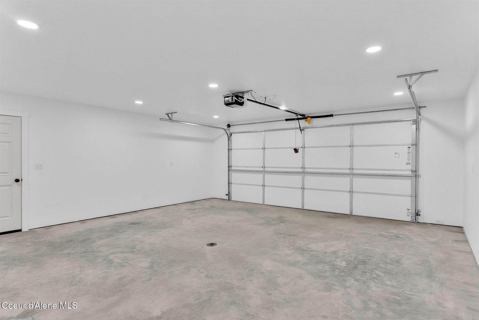 26 Pomelo Place, Moyie Springs, ID 83845