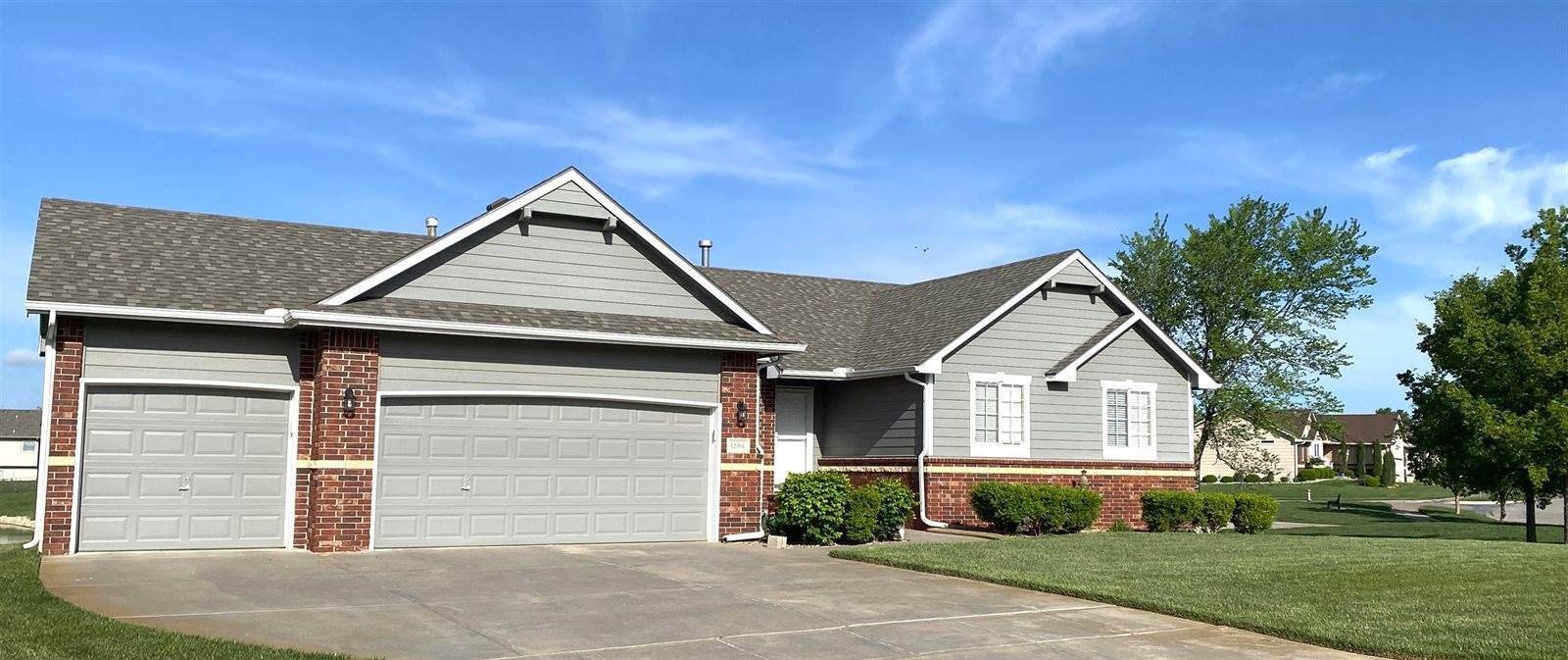 12301 East Zimmerly Ct, Wichita, KS 67207