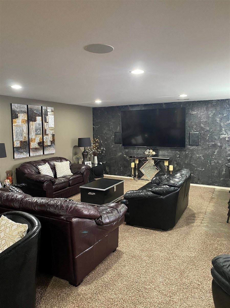 12301 East Zimmerly Ct, Wichita, KS 67207