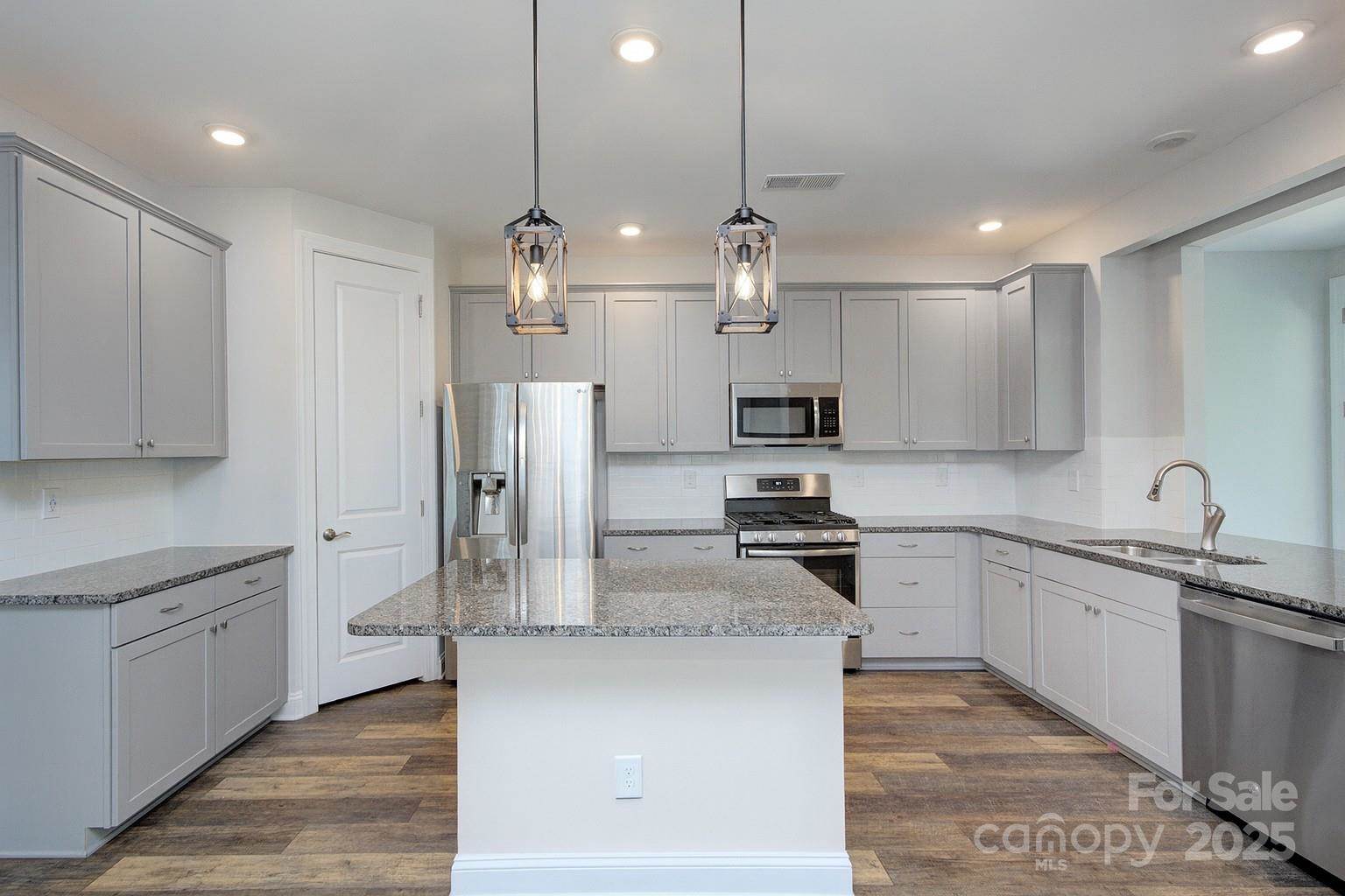 5527 Cheerful Lane, Charlotte, NC 28215