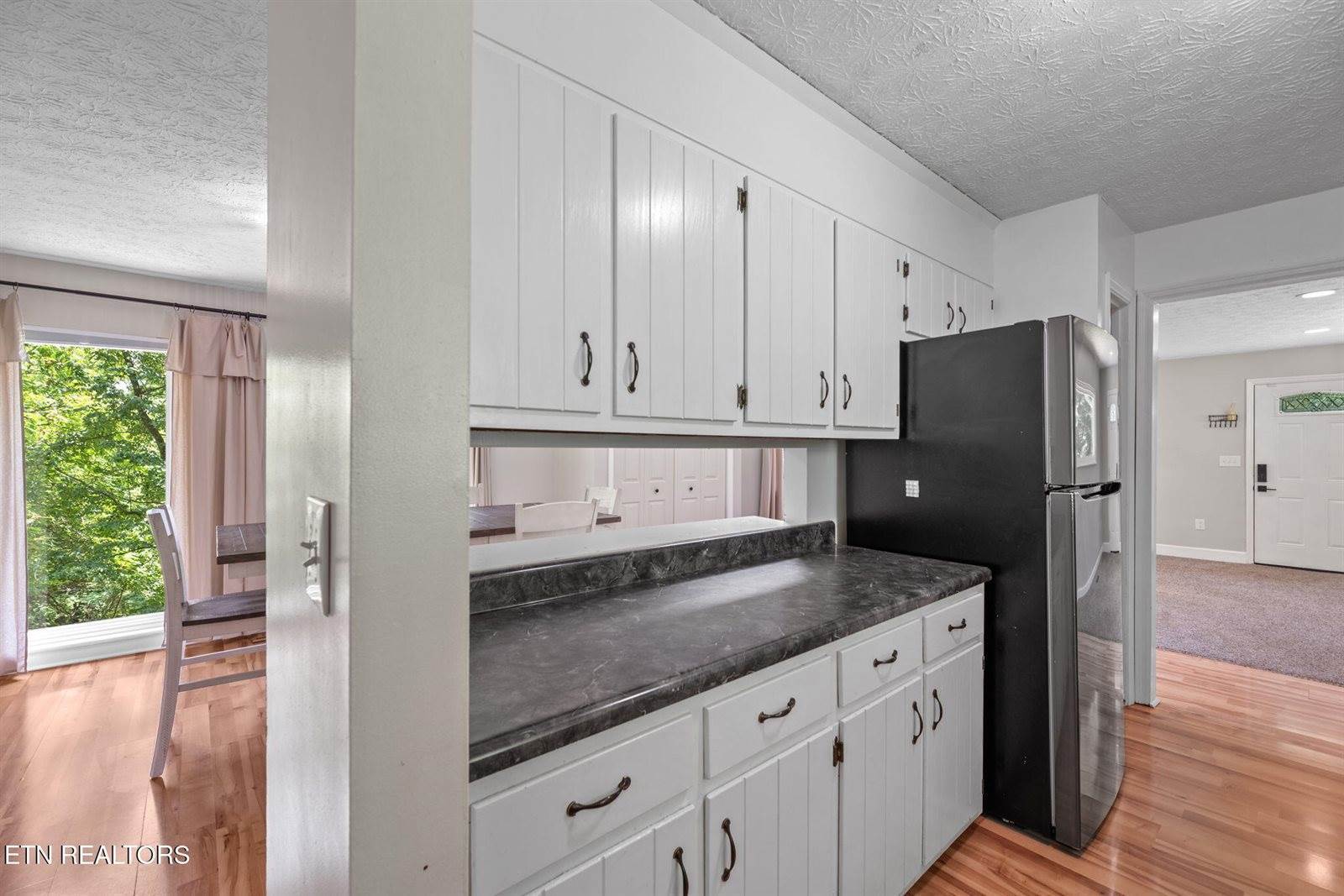 102 Bluff Rd, Kingston, TN 37763