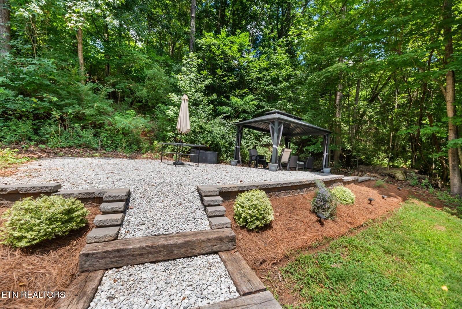 102 Bluff Rd, Kingston, TN 37763