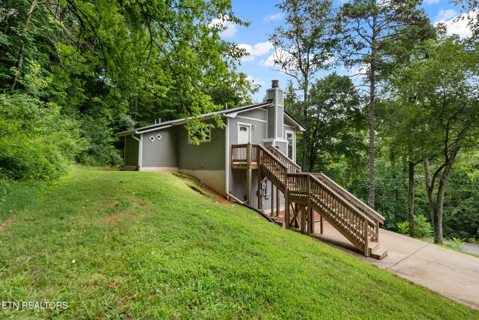 102 Bluff Rd, Kingston, TN 37763