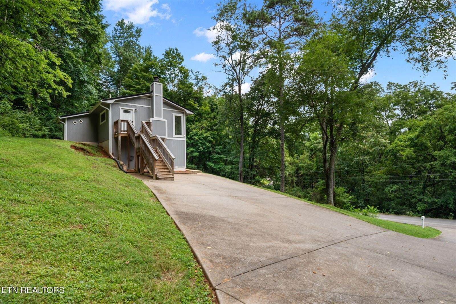 102 Bluff Rd, Kingston, TN 37763