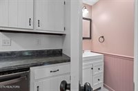 102 Bluff Rd, Kingston, TN 37763