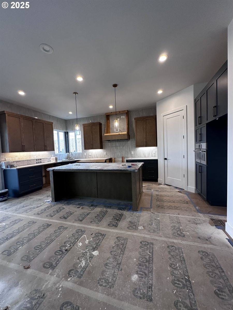 23037 SW Curry Ridge Dr, Sherwood, OR 97140