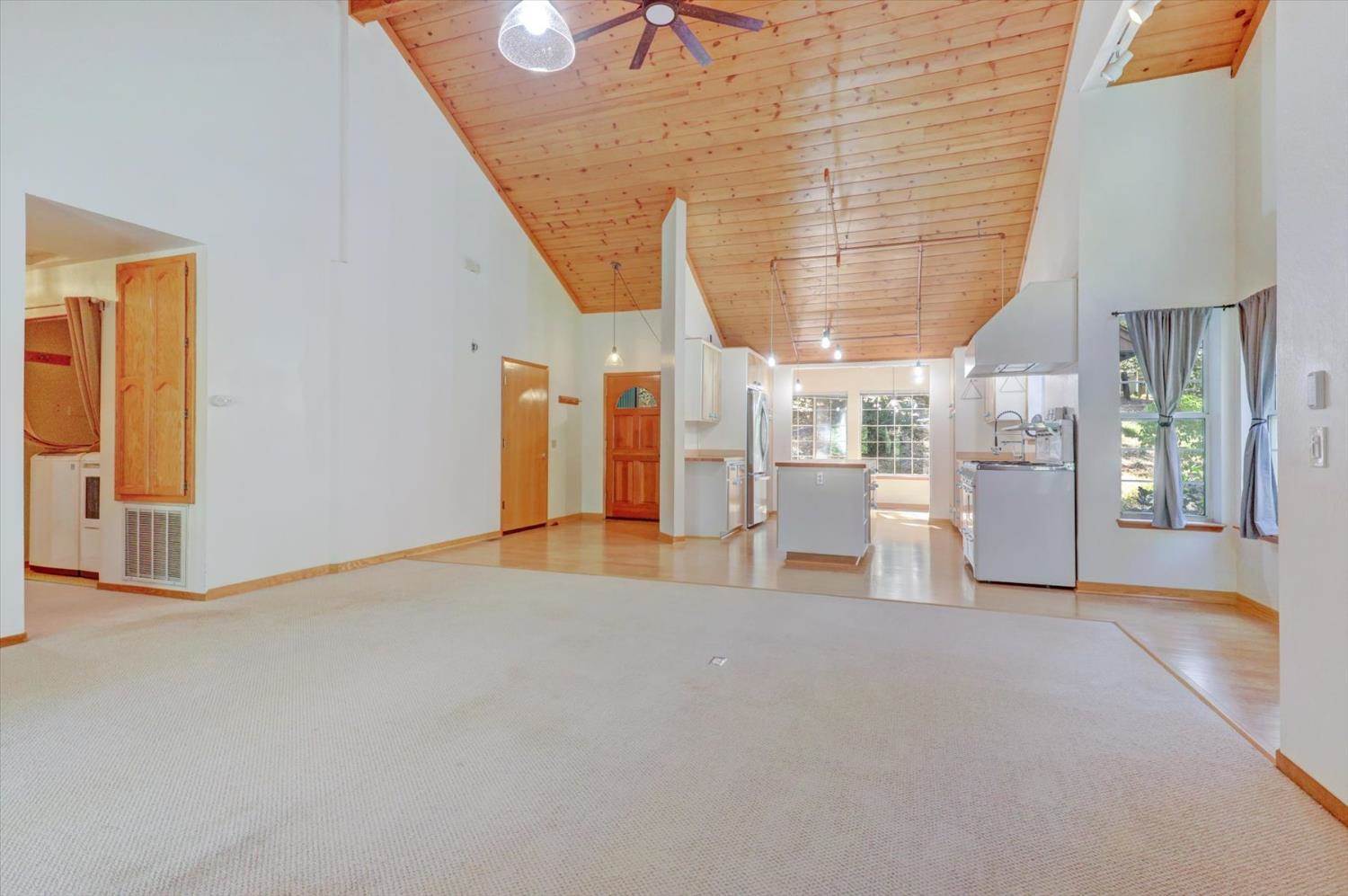 11312 Roosevelt Drive, Grass Valley, CA 95945