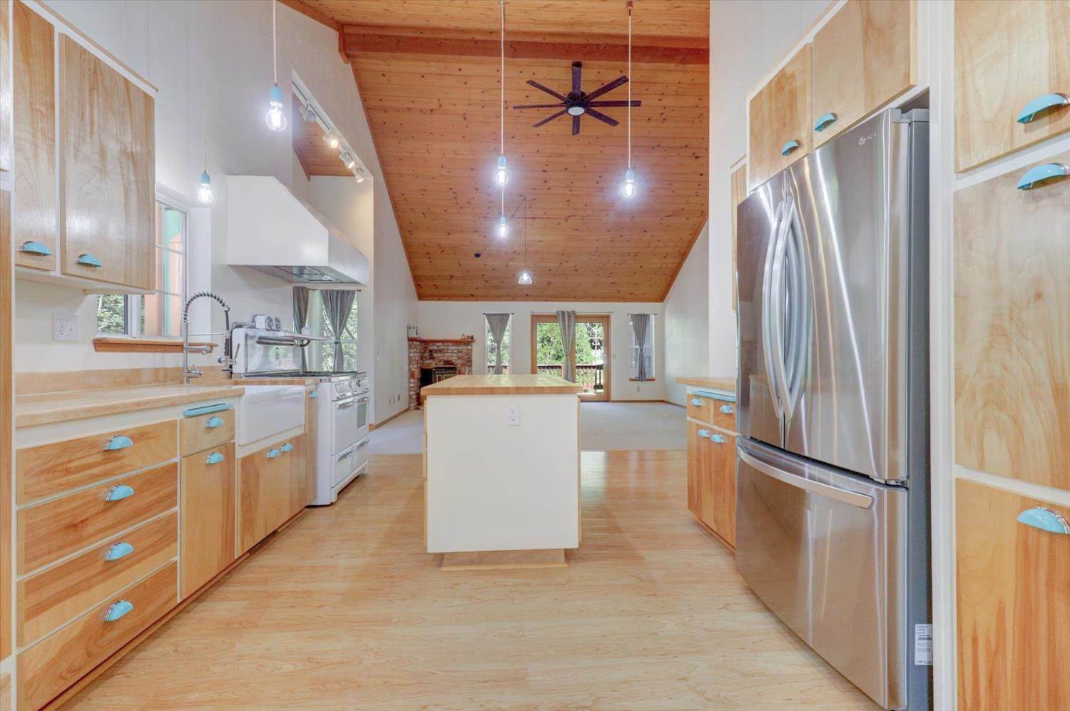 11312 Roosevelt Drive, Grass Valley, CA 95945