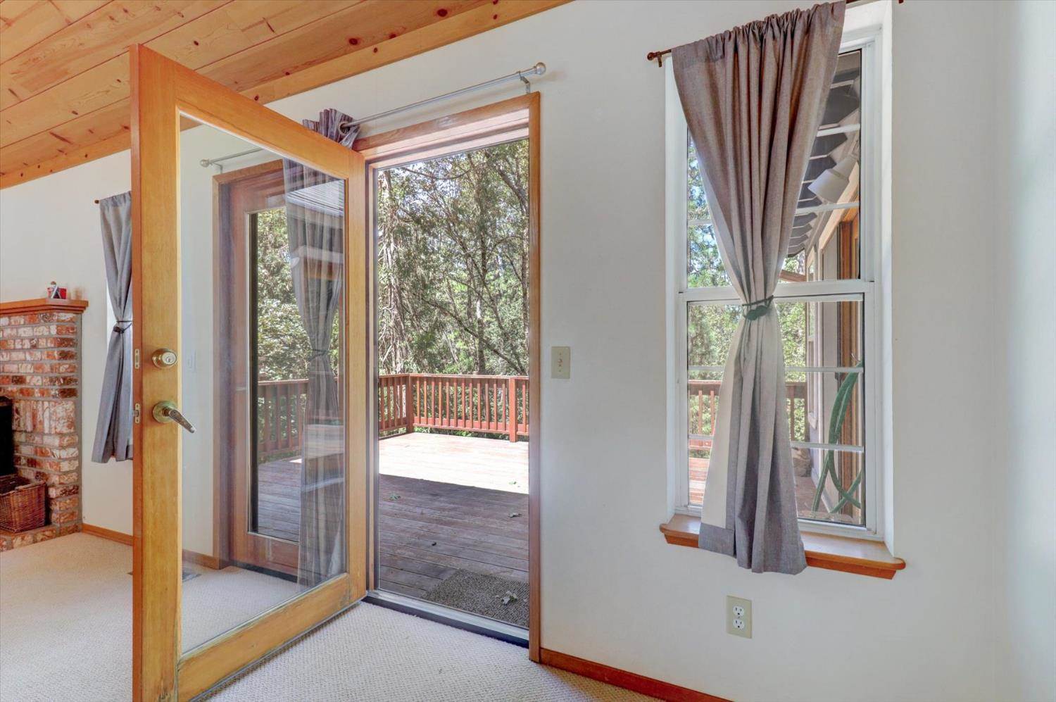 11312 Roosevelt Drive, Grass Valley, CA 95945