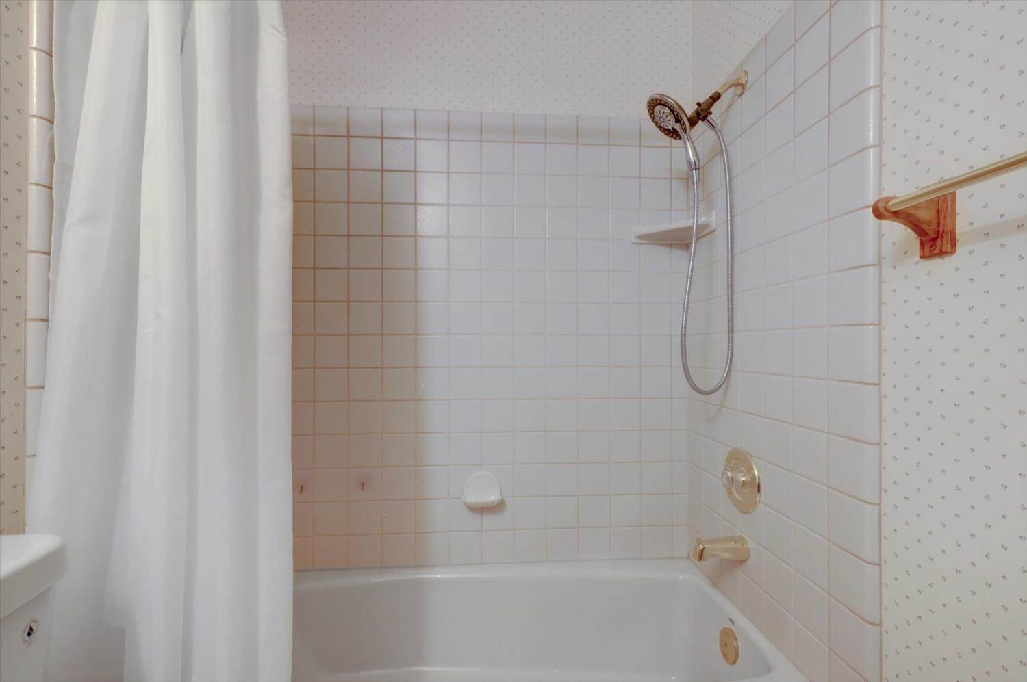 11312 Roosevelt Drive, Grass Valley, CA 95945