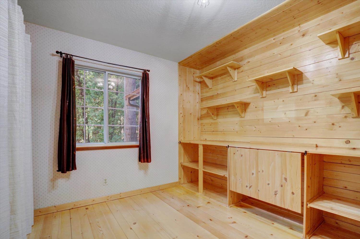 11312 Roosevelt Drive, Grass Valley, CA 95945