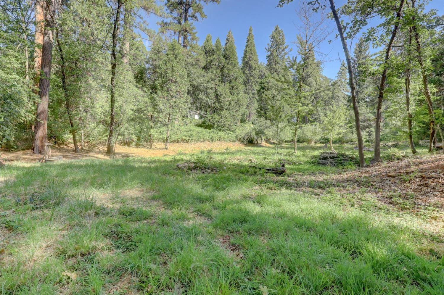 11312 Roosevelt Drive, Grass Valley, CA 95945