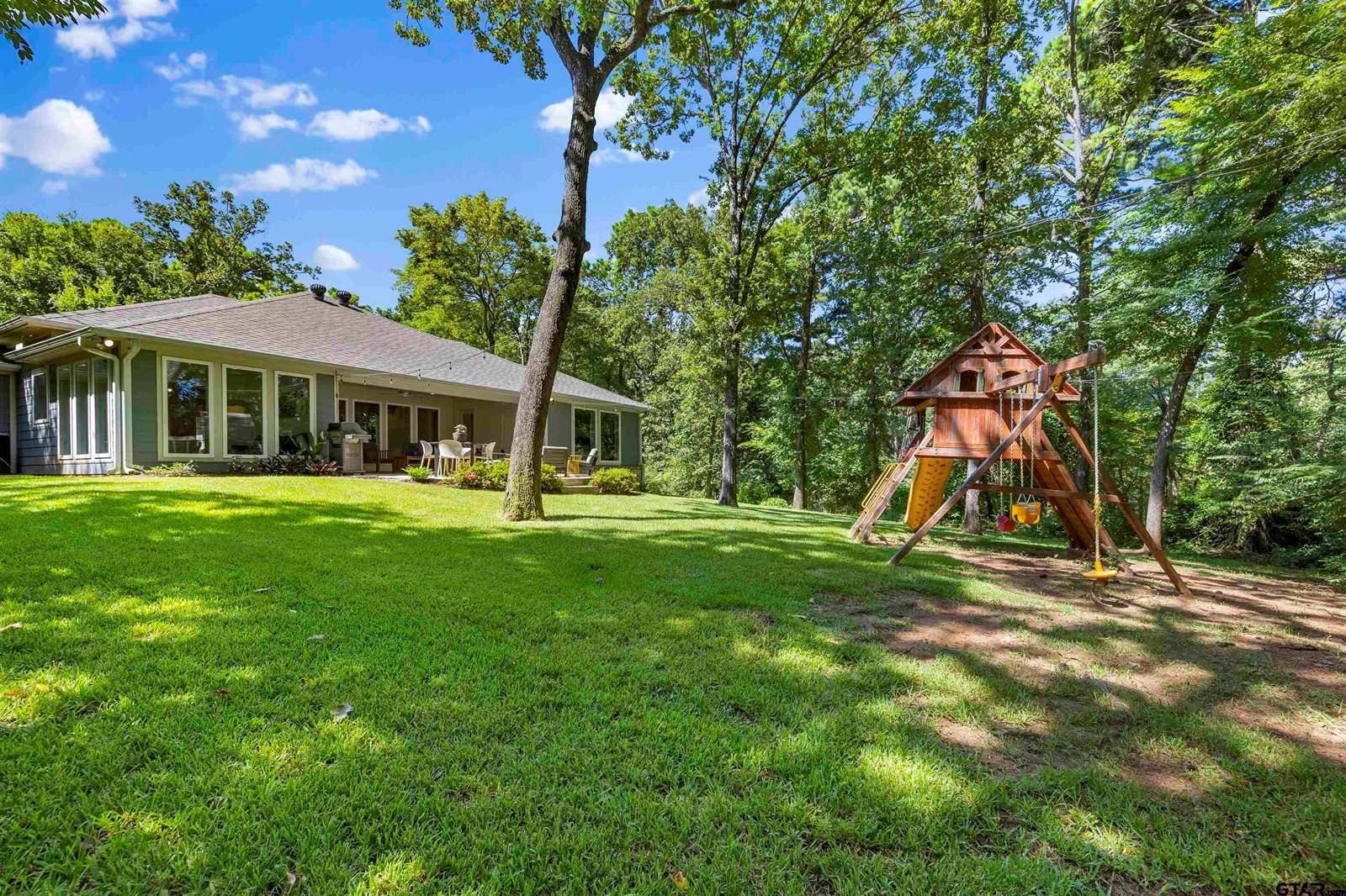 17948 Oakridge Ln, Flint, TX 75762