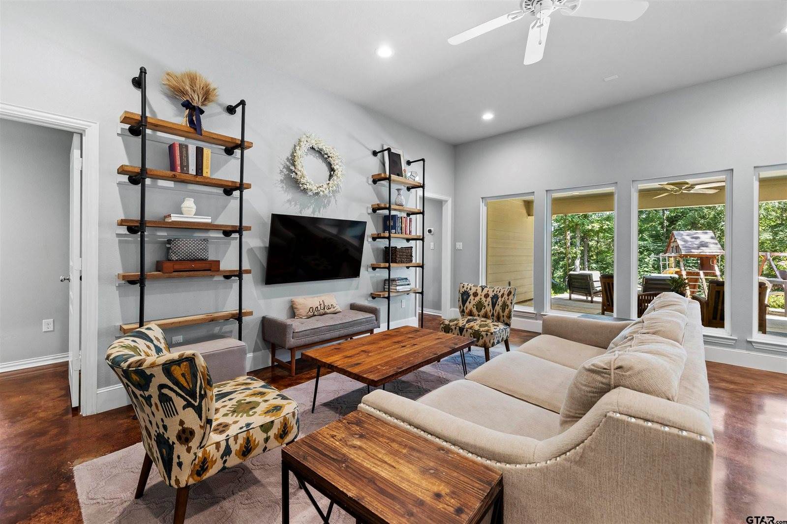 17948 Oakridge Ln, Flint, TX 75762