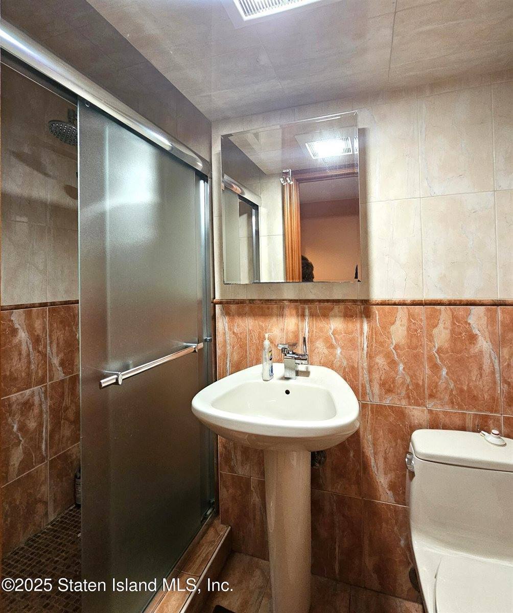 85 Dogwood Lane, Staten Island, NY 10305