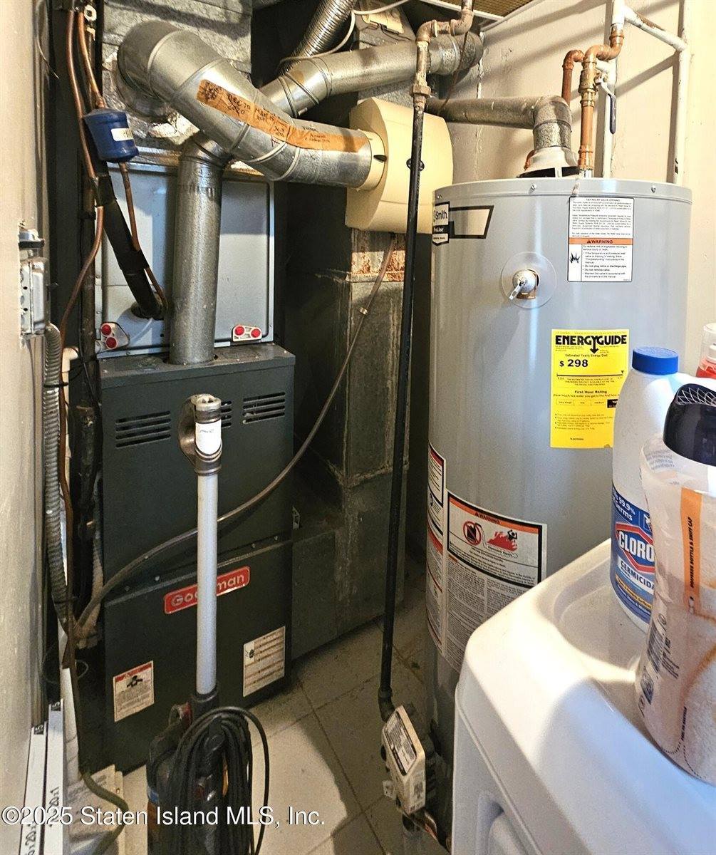 85 Dogwood Lane, Staten Island, NY 10305