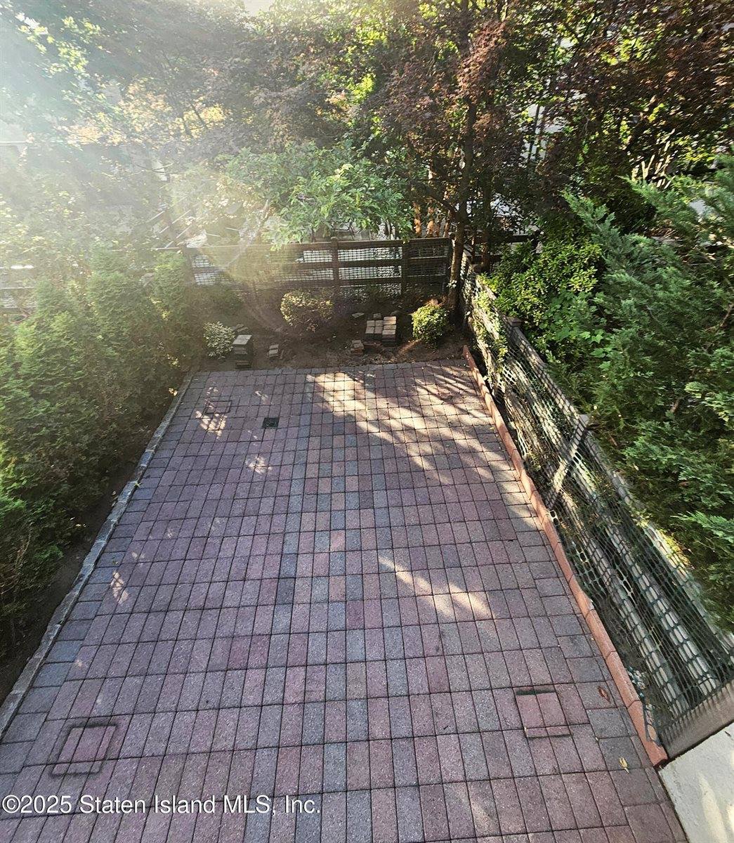 85 Dogwood Lane, Staten Island, NY 10305