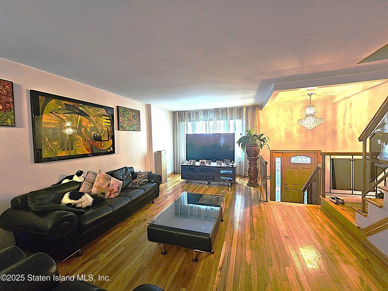 85 Dogwood Lane, Staten Island, NY 10305