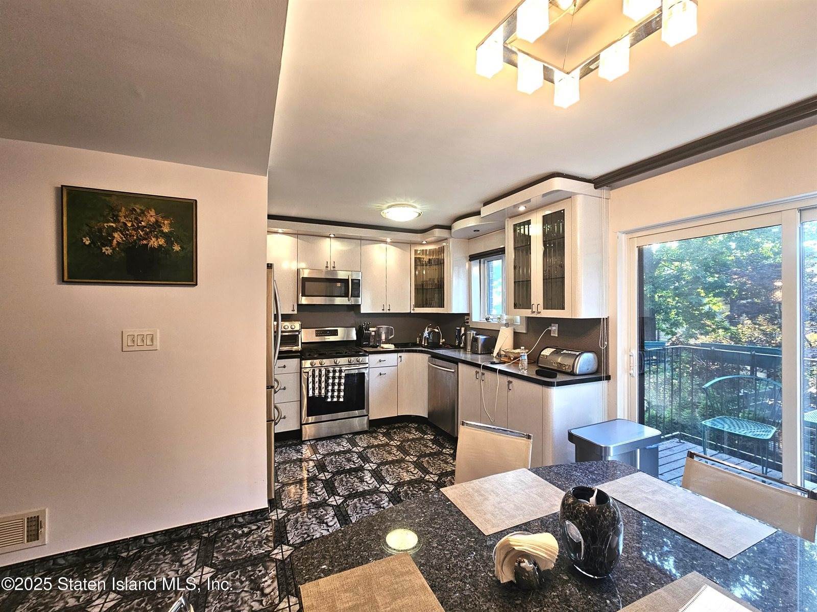 85 Dogwood Lane, Staten Island, NY 10305