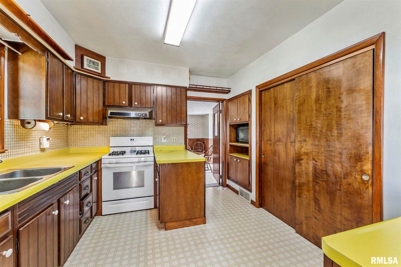 2576 285TH Avenue, De Witt, IA 52742