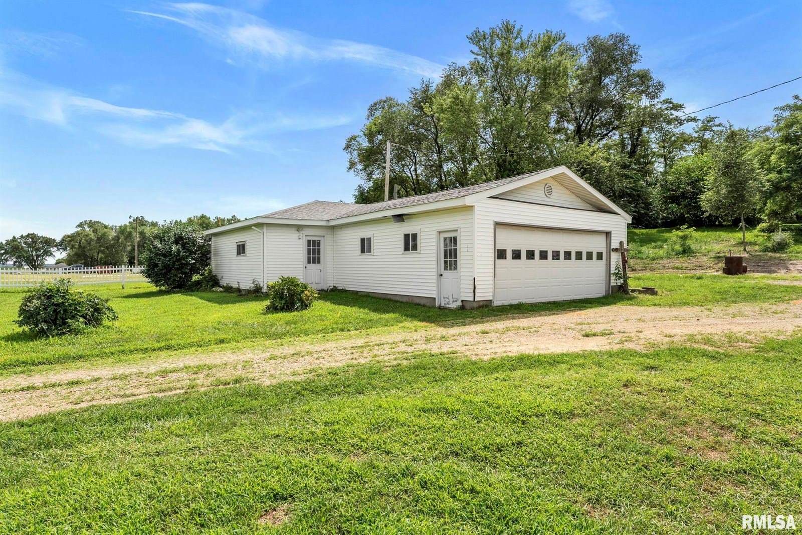 2576 285TH Avenue, De Witt, IA 52742