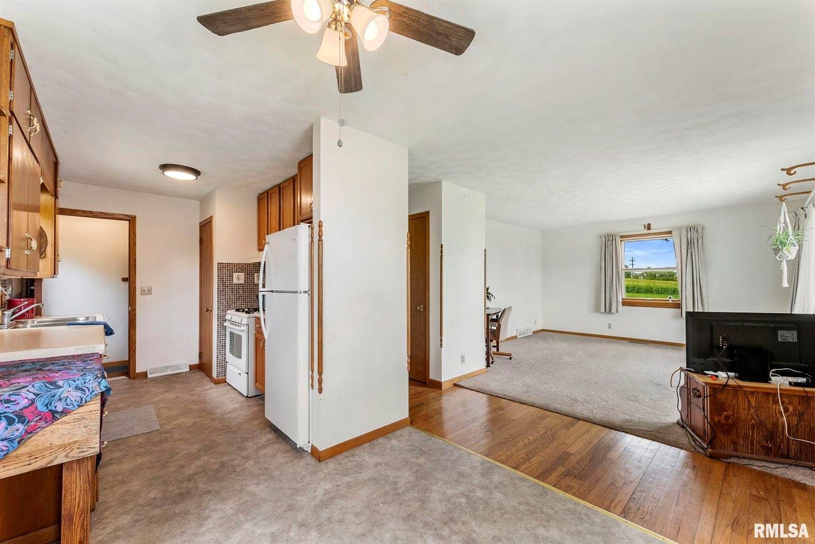 2576 285TH Avenue, De Witt, IA 52742