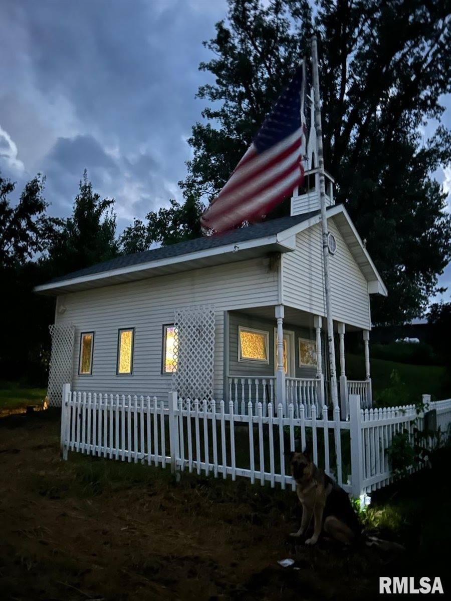 2576 285TH Avenue, De Witt, IA 52742