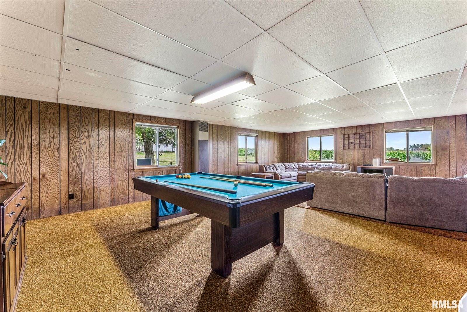 2576 285TH Avenue, De Witt, IA 52742