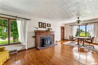 2576 285TH Avenue, De Witt, IA 52742