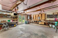 2576 285TH Avenue, De Witt, IA 52742