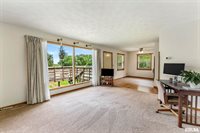 2576 285TH Avenue, De Witt, IA 52742