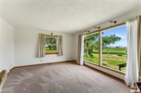 2576 285TH Avenue, De Witt, IA 52742