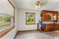 2576 285TH Avenue, De Witt, IA 52742