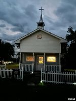 2576 285TH Avenue, De Witt, IA 52742