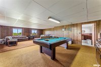 2576 285TH Avenue, De Witt, IA 52742