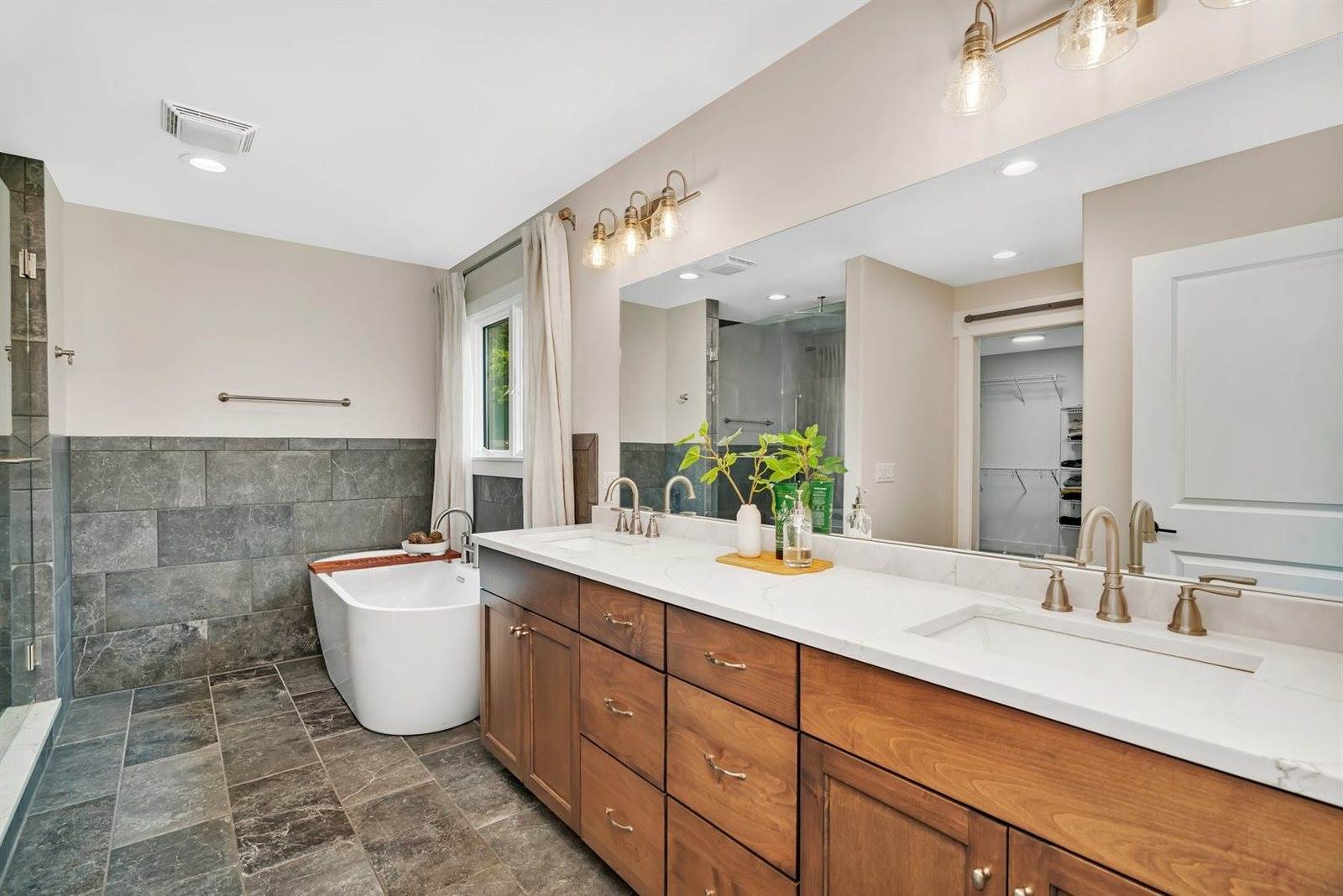 20111 North Woodland Circle, Mokena, IL 60448