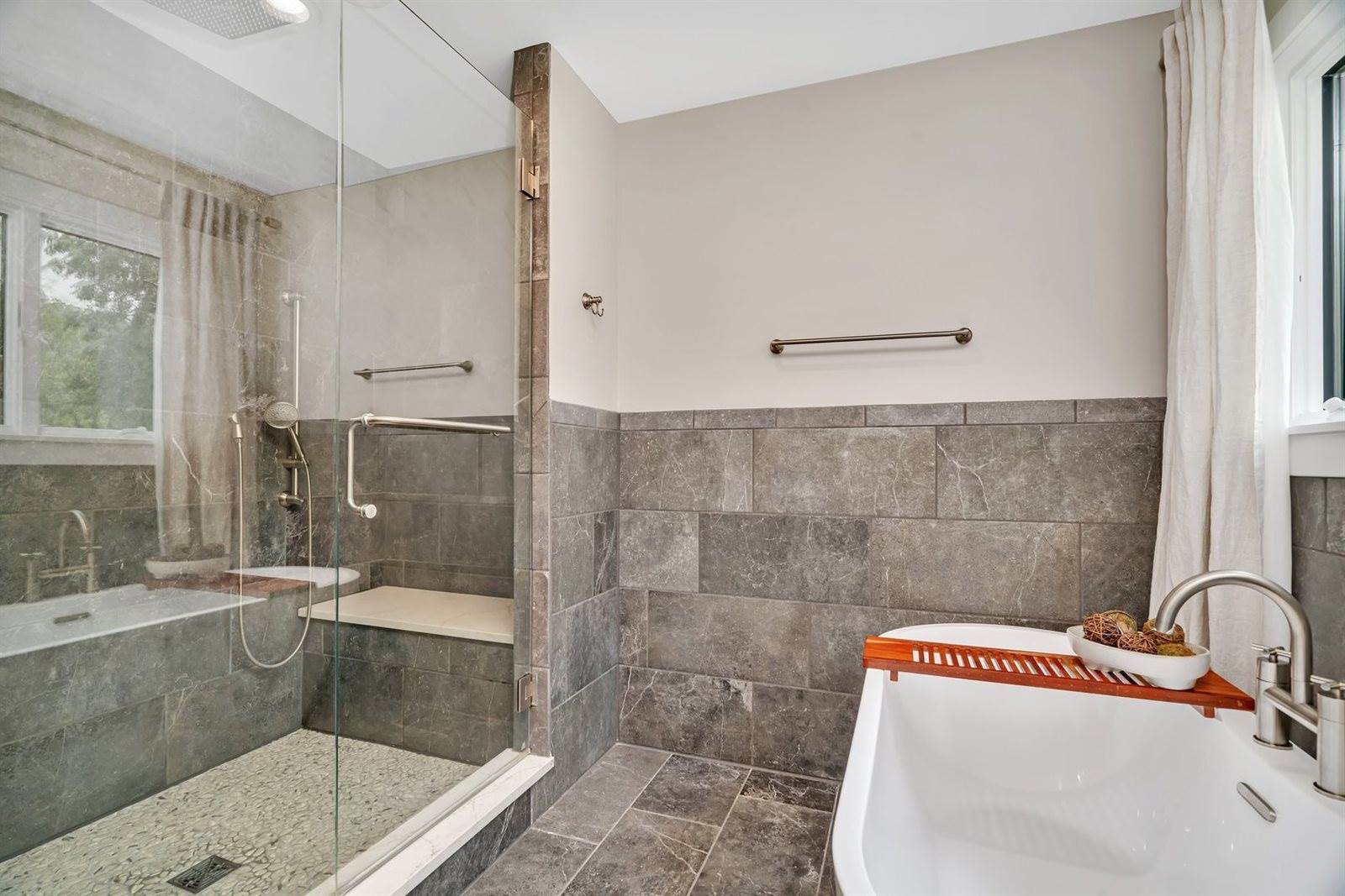 20111 North Woodland Circle, Mokena, IL 60448