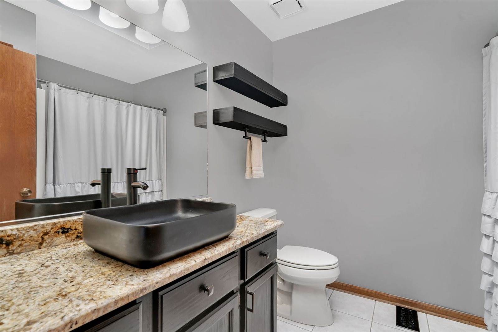 20408 South Grand Prairie Lane, Frankfort, IL 60423