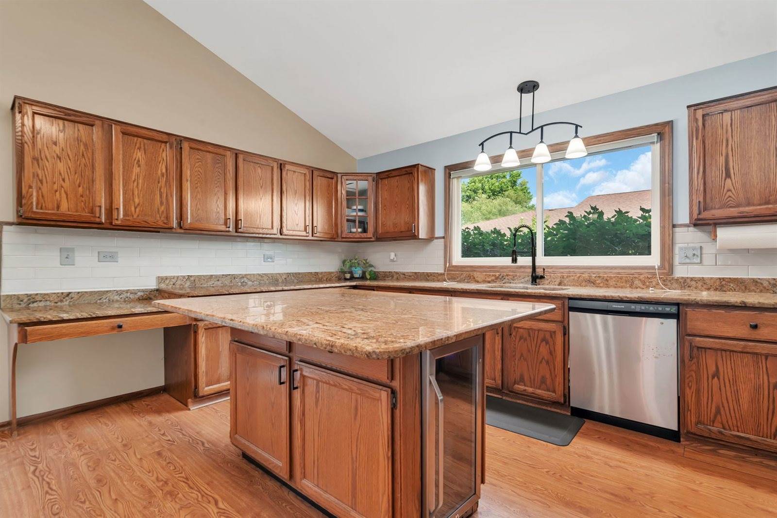 20408 South Grand Prairie Lane, Frankfort, IL 60423