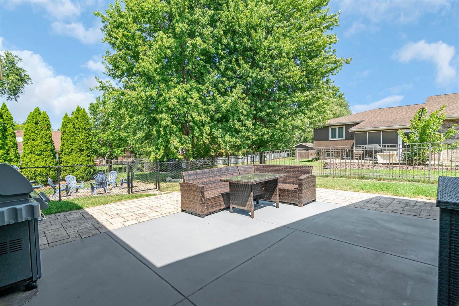 20408 South Grand Prairie Lane, Frankfort, IL 60423