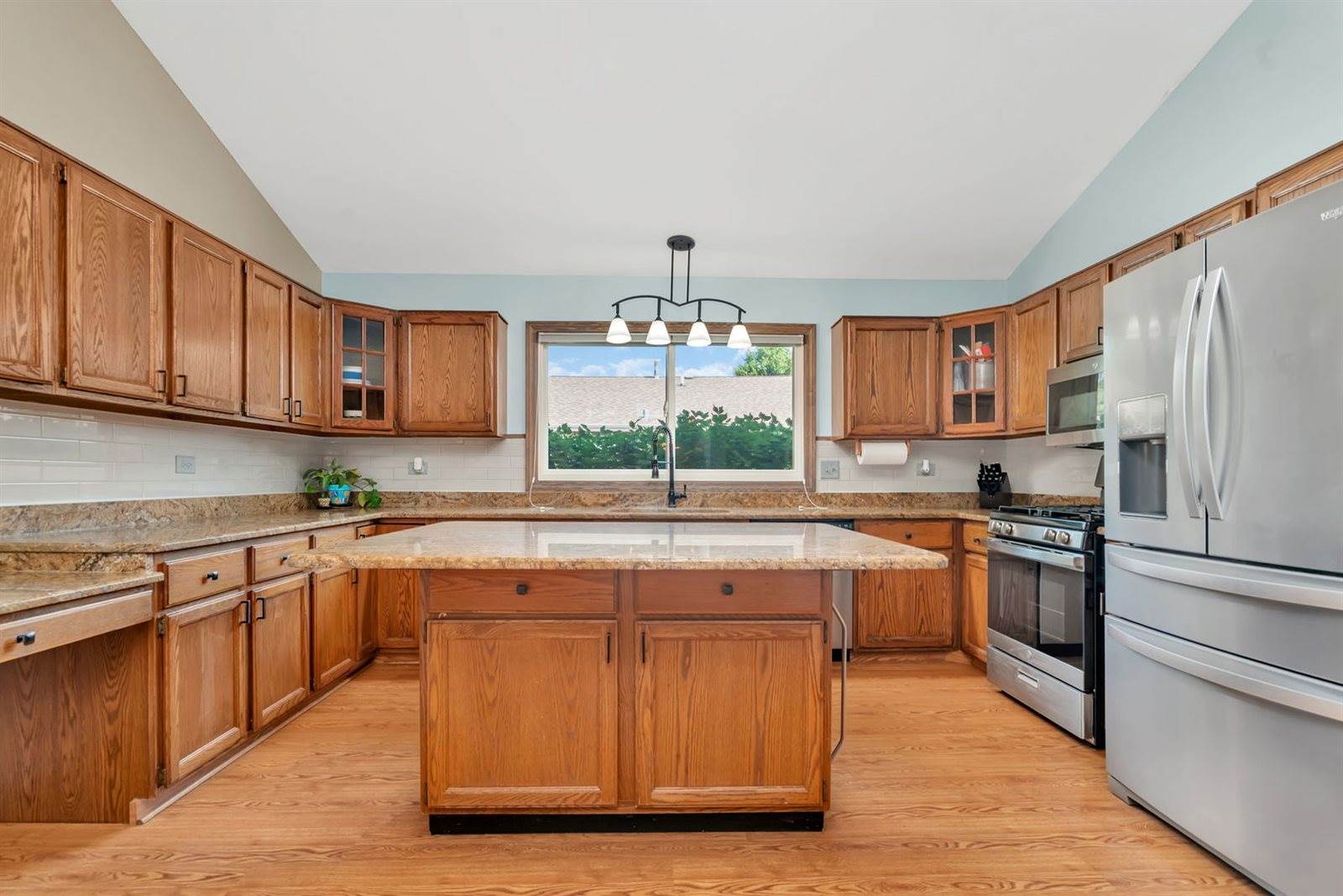 20408 South Grand Prairie Lane, Frankfort, IL 60423