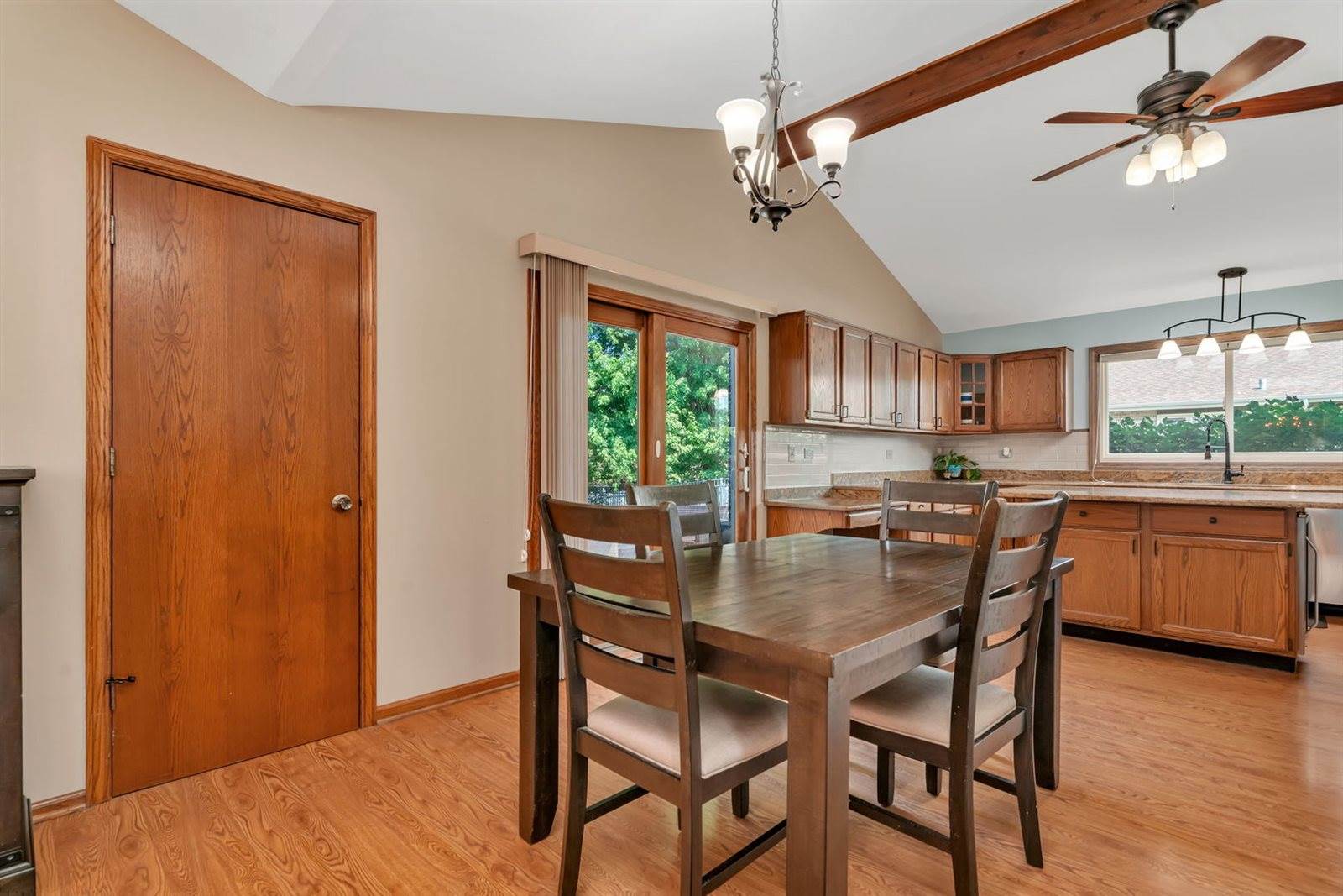 20408 South Grand Prairie Lane, Frankfort, IL 60423