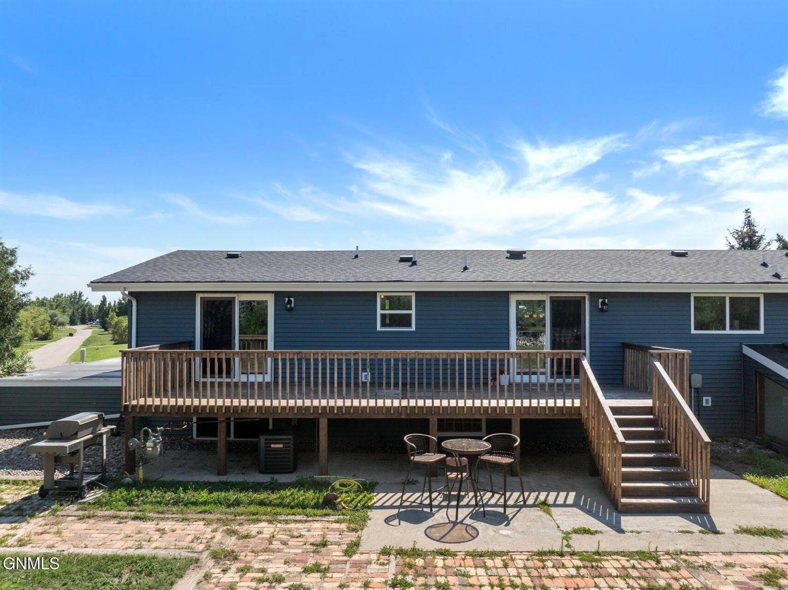 30 70th Street East, Williston, ND 58801