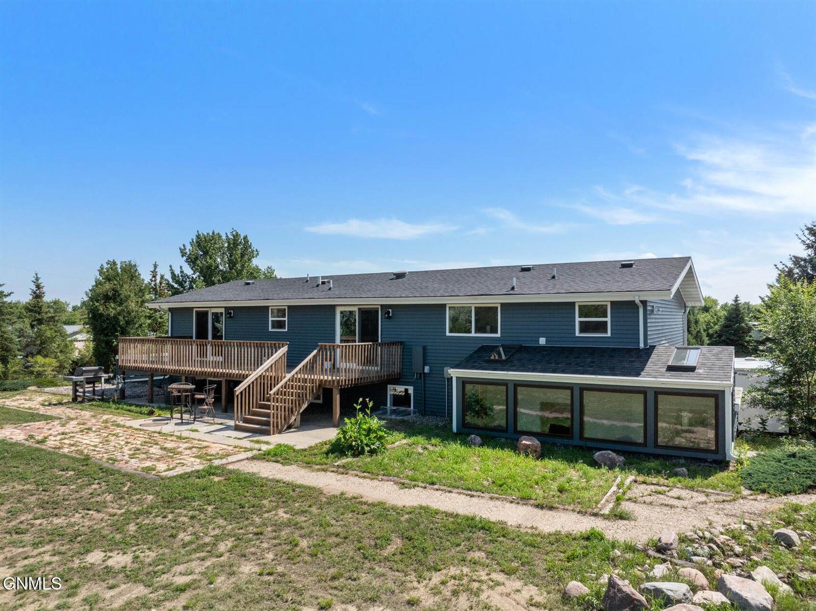30 70th Street East, Williston, ND 58801